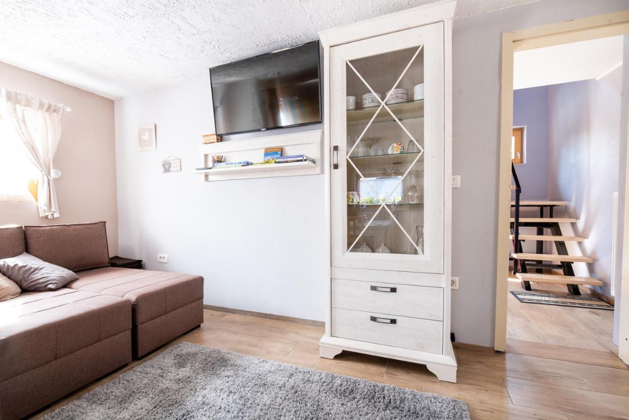 Guest House Pr' Cut Zirovnica Luaran gambar