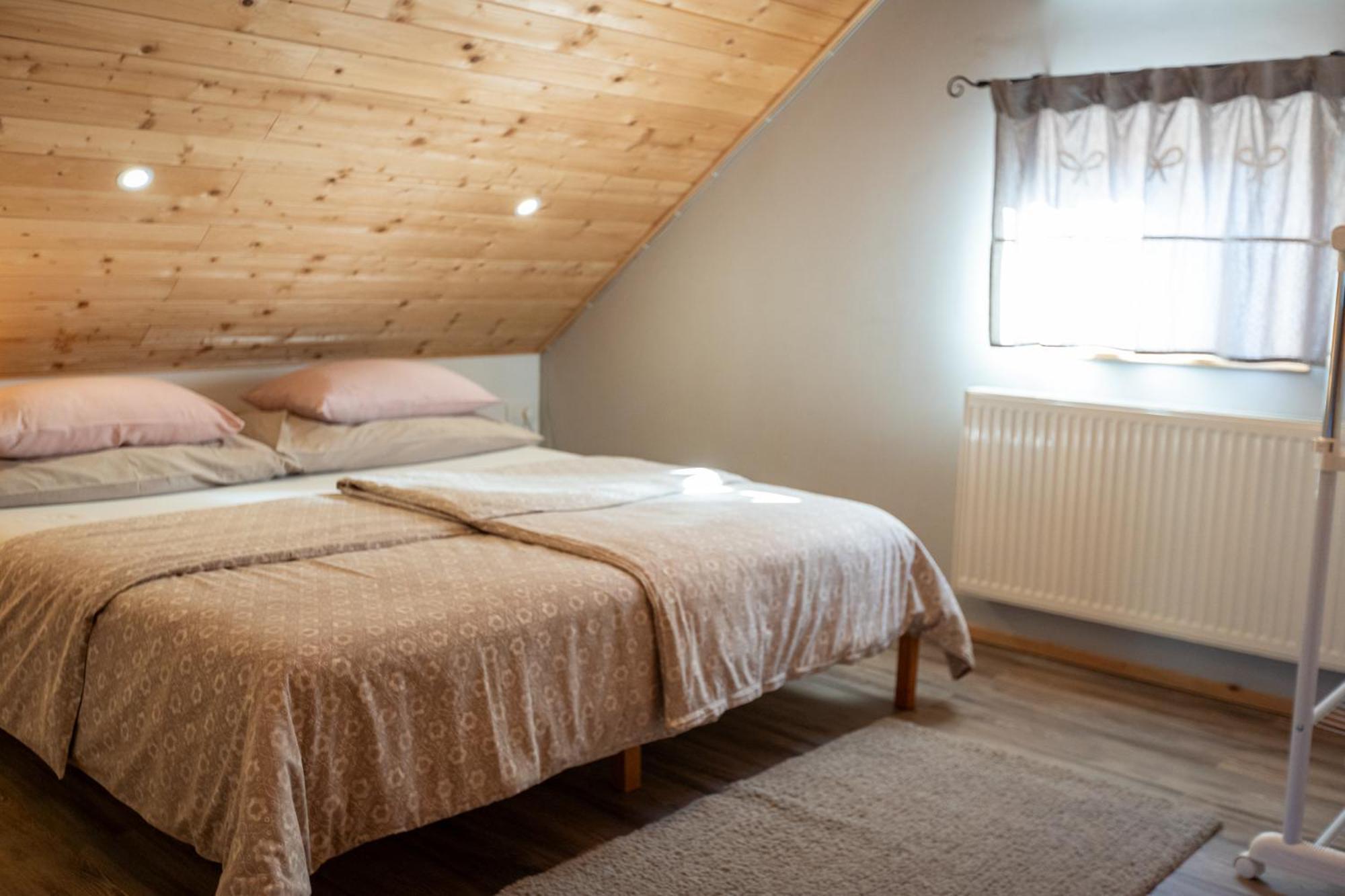 Guest House Pr' Cut Zirovnica Luaran gambar