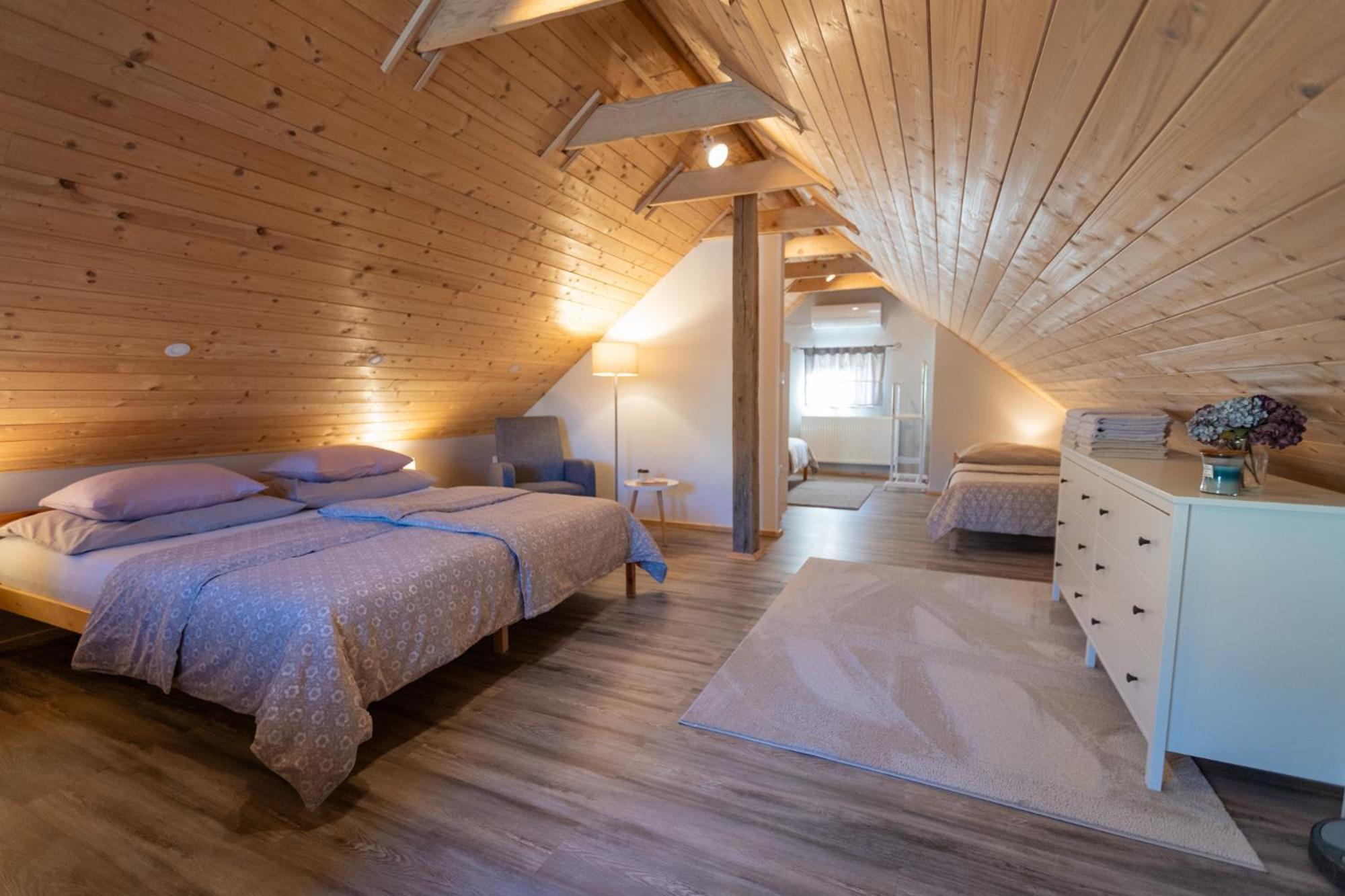 Guest House Pr' Cut Zirovnica Luaran gambar